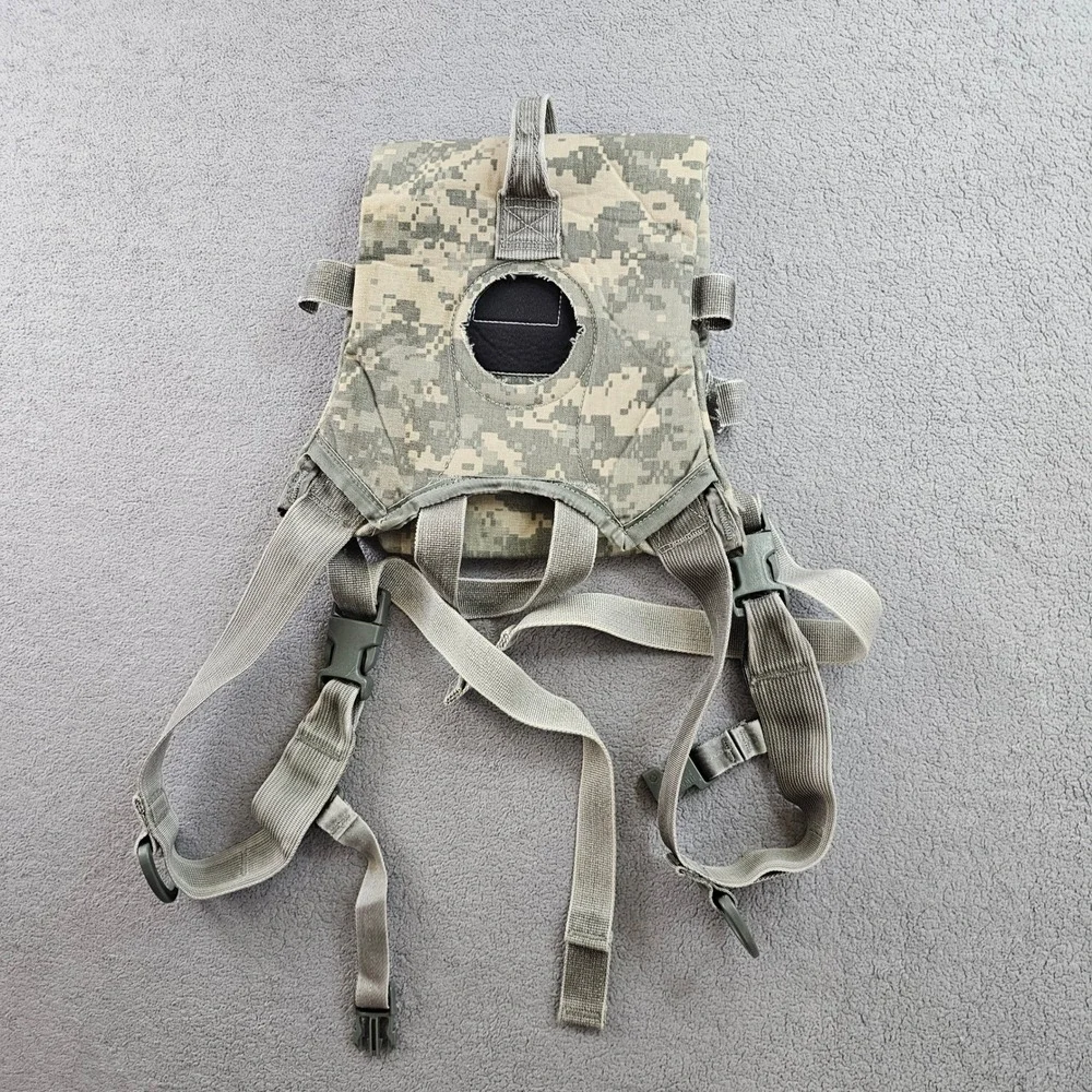 US Military Molle II Hydration System Carrier ACU Digital Camelbak No Bladder‎